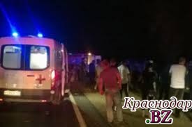 В Новороссийске маршрутка с пассажирами попала под грузовой поезд