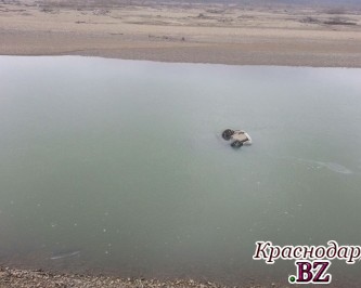 В Белореченском районе "Приора" упала в реку что привело к гибели людей
