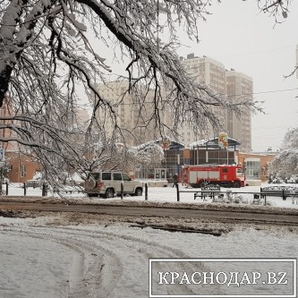 Из-за снега обрушилась крыша спорткомплекса «Екатеринодар»