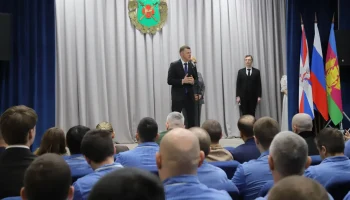 Наумов и Галушко поздравили участников СВО в краснодарском госпитале Наумов и Галушко поздравили участников СВО в краснодарском госпитале