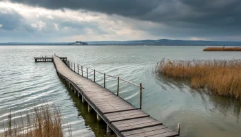 Причал унесло ветром в Ейске на середину лимана Причал унесло ветром в Ейске на середину лимана