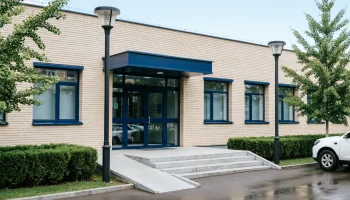 Вандализм во дворе жилого комплекса: полиция поймала мужчину, покалечившего 12 авто Вандализм во дворе жилого комплекса: полиция поймала мужчину, покалечившего 12 авто